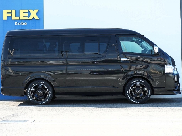 Toyota Hiace 9