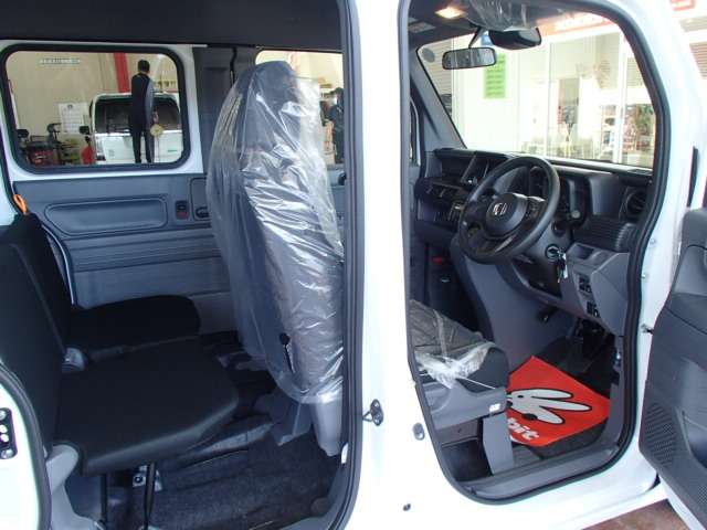 Honda N-VAN 12