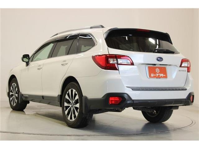 Subaru Legacy Outback 11