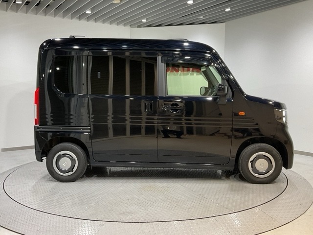 Honda N-VAN 8
