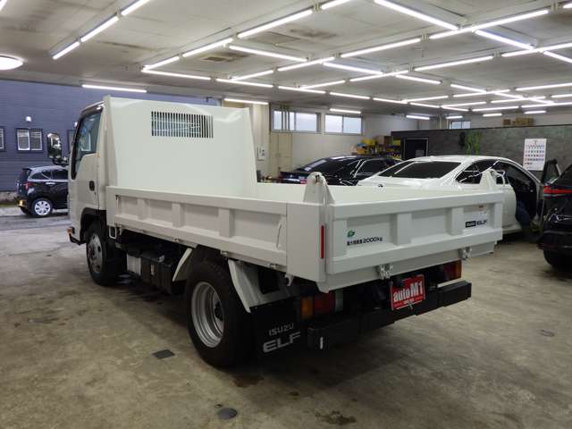Isuzu Elf 9