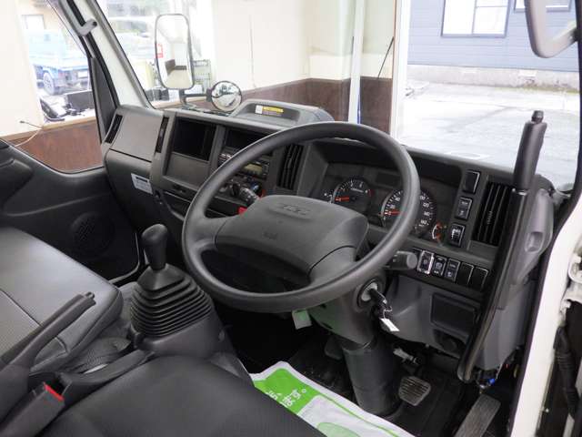 Isuzu Elf 10