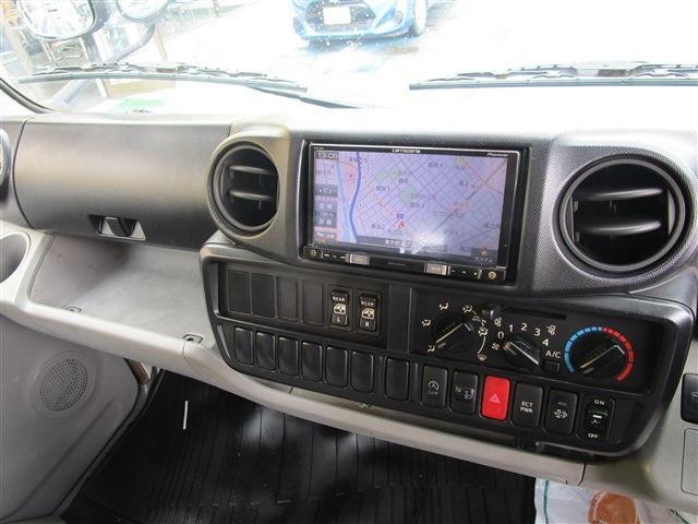Hino Dutro 11