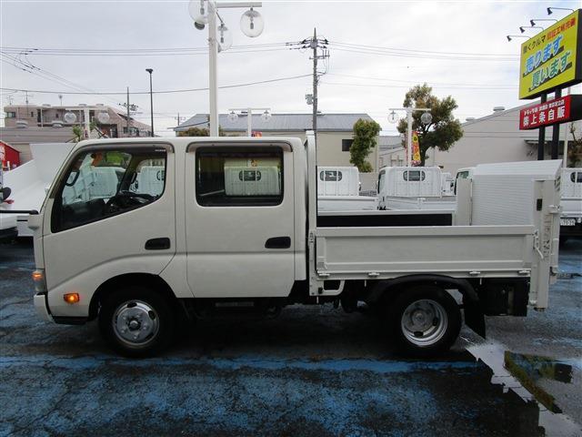 Hino Dutro 4