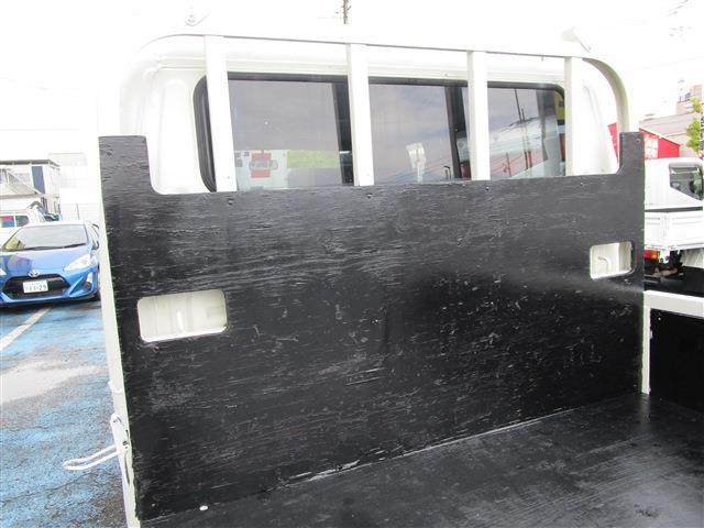 Hino Dutro 8