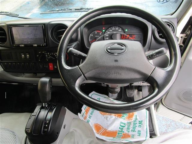 Hino Dutro 10