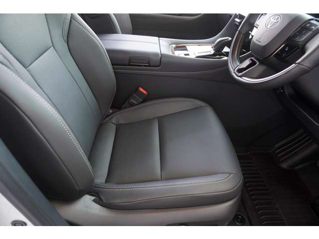 Toyota Alphard 12