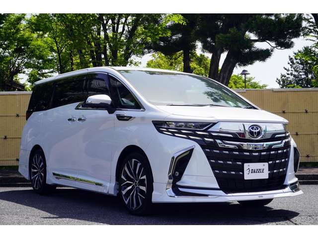 Toyota Alphard 3