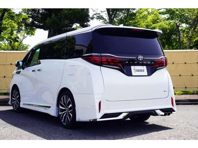Toyota Alphard 6