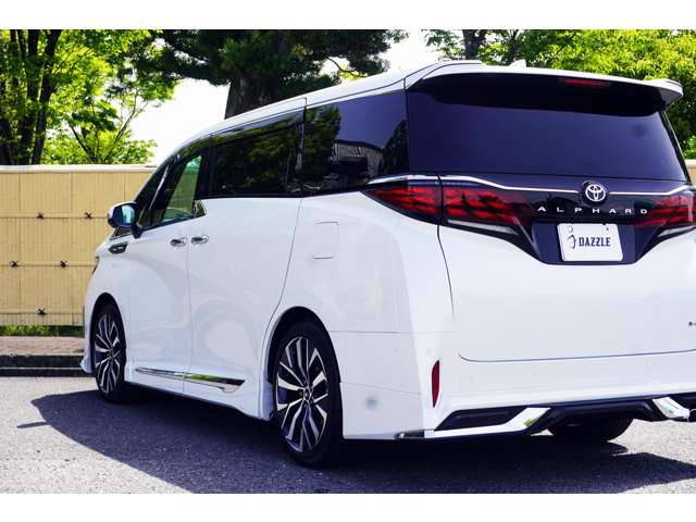 Toyota Alphard 8