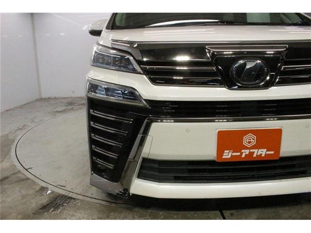 Toyota Vellfire 12