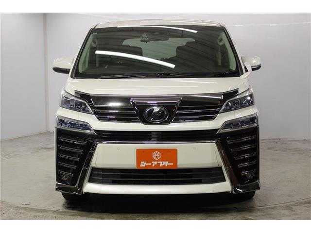 Toyota Vellfire 3