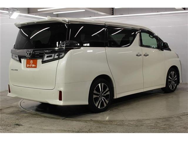 Toyota Vellfire 6