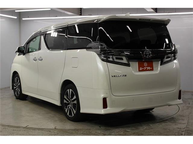Toyota Vellfire 8