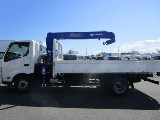 Hino Dutro 5