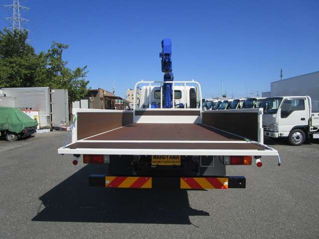 Hino Dutro 8