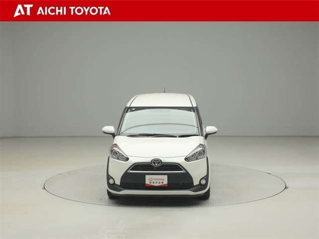 Toyota Sienta 9