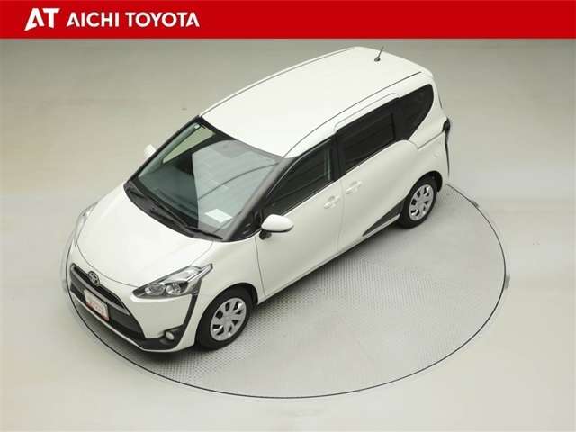 Toyota Sienta 10