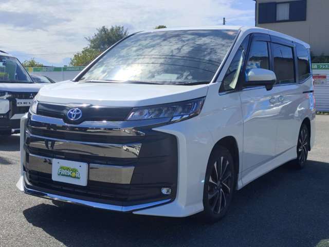 Toyota Noah 11