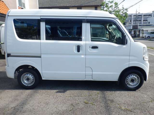 Nissan NV100 Clipper 4