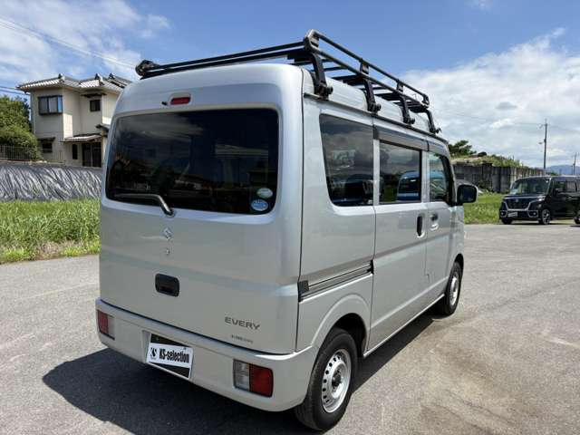 Suzuki Every 12