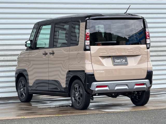 Mitsubishi Delica Mini 6