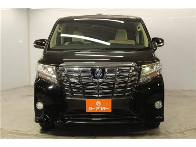 Toyota Alphard 3
