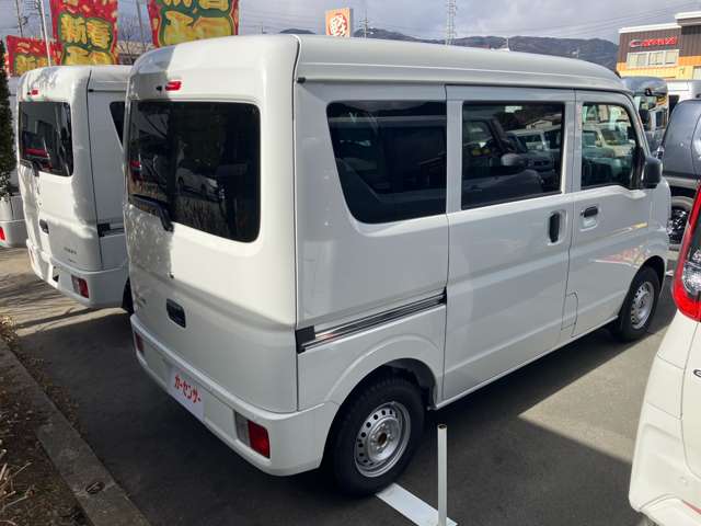 Mitsubishi Minicab Van 5