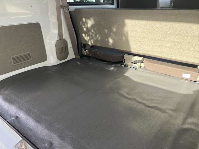 Mitsubishi Minicab Van 6