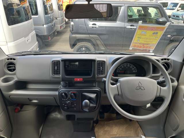 Mitsubishi Minicab Van 9