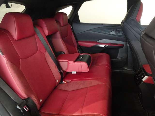 Lexus RX 10
