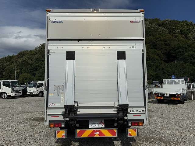 Mitsubishi Fuso Canter 7