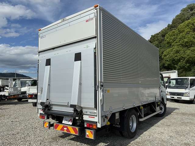 Mitsubishi Fuso Canter 8