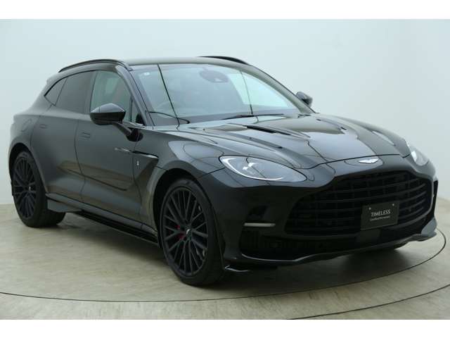 Aston Martin DBX 4