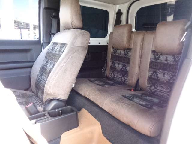 Suzuki Jimny 10