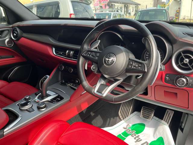 Alfa Romeo Stelvio 11