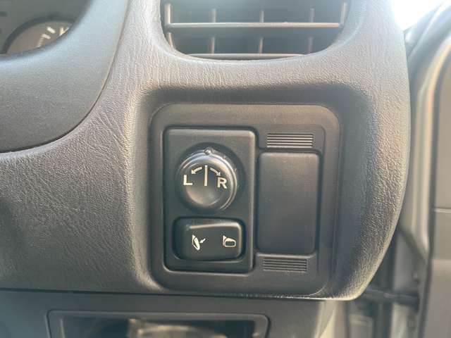 Mazda Familia Van 8