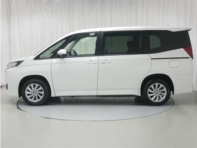 Toyota Noah 2