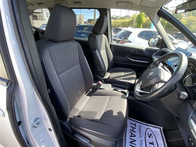 Toyota Noah 5