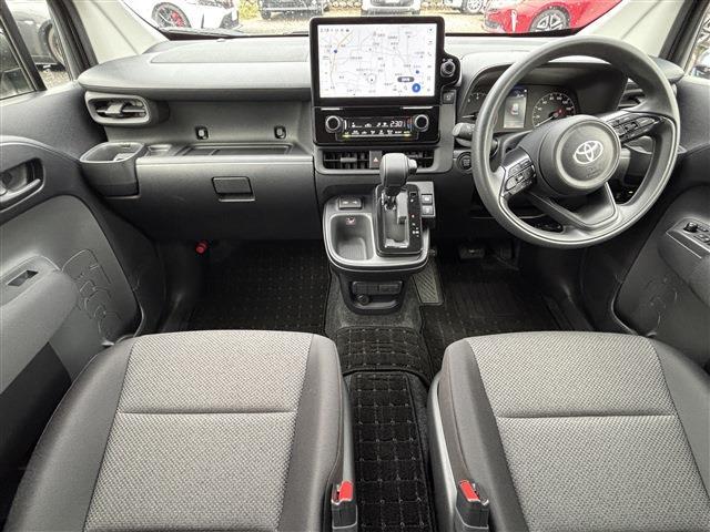 Toyota Sienta 7