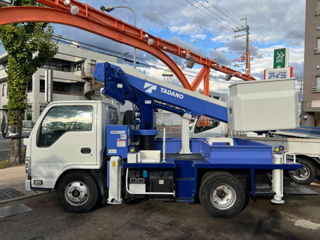 Isuzu Elf 12