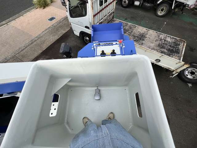 Isuzu Elf 4