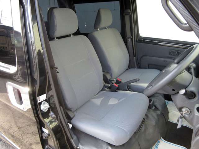 Daihatsu Hijet Deck Van 9