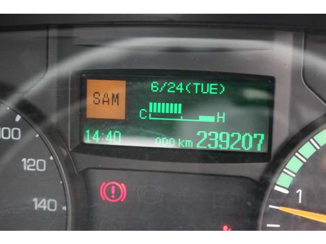 Mitsubishi Fuso Canter 9