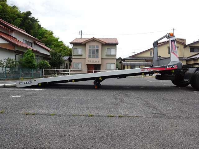 Mitsubishi Fuso Canter 9