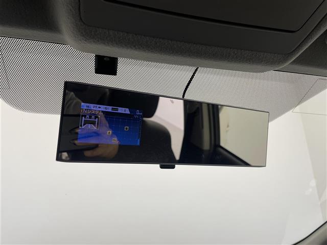 Toyota Prius α 7