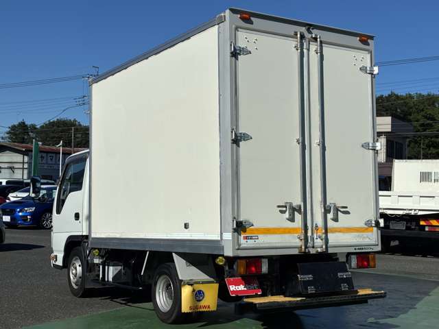 Isuzu Elf 4
