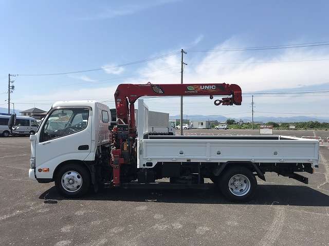 Hino Dutro 4