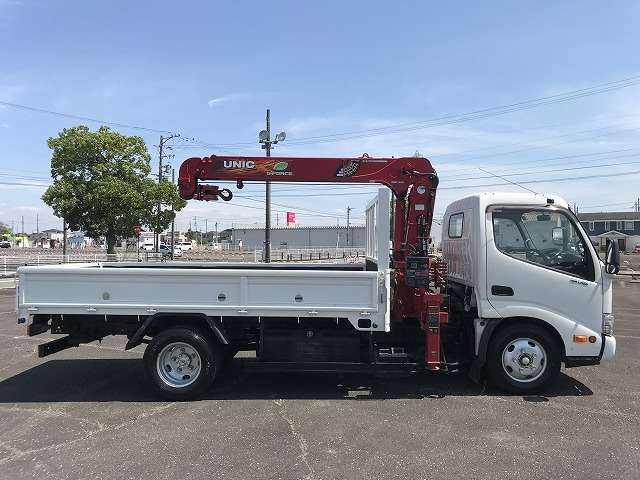 Hino Dutro 5