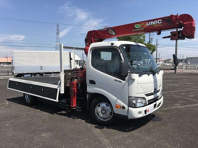 Hino Dutro 10
